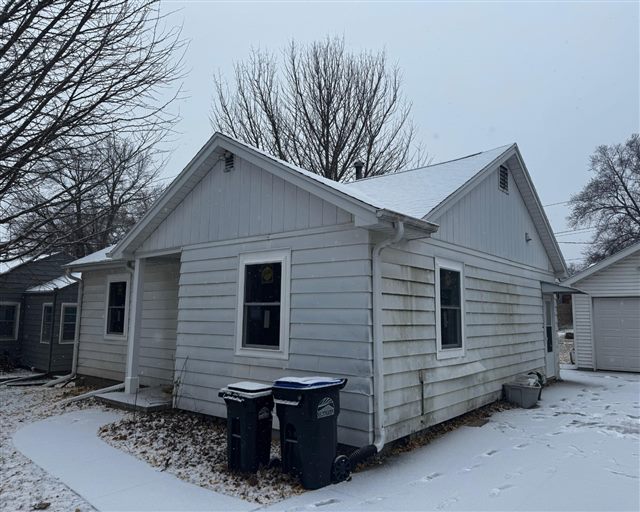 Residential siding project and exterior details | King Contracting, serving Iowa